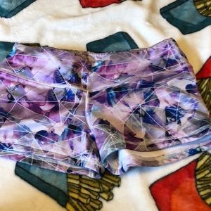 Fleo geometric shorts